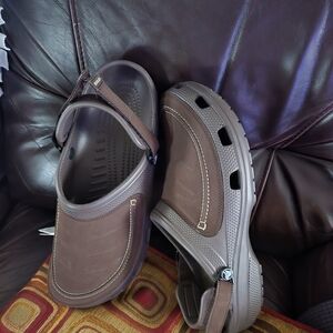 CROCS Brown Sandals Easy Slip-On Comfort